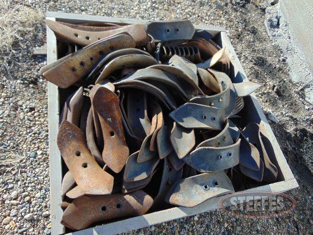 Pallet of asst. chisel plow shovels_1.jpg